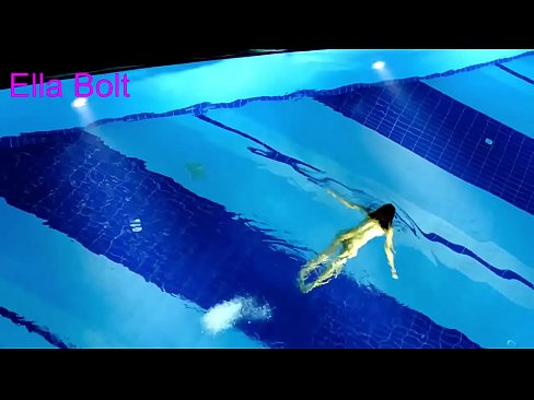 ❤️ म हेर्न रोक्न सक्दिन, जवान गोरा ELLA BOLT रिसोर्ट पूलमा नग्न पौडी खेल्दै समातियो गुदा भिडियो ne.pornoreino-com.ru मा ❌
